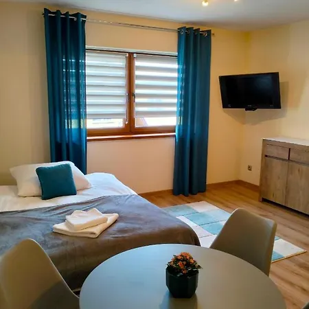 公寓 Debowy Apartamenty/pokoje *