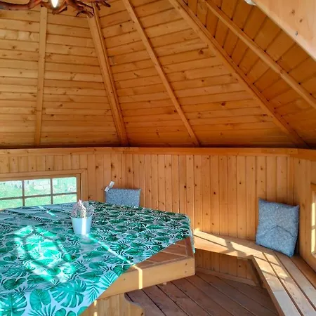 Debowy Apartamenty/pokoje *