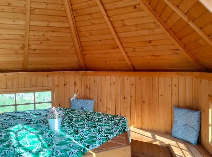 Debowy Apartamenty/pokoje *